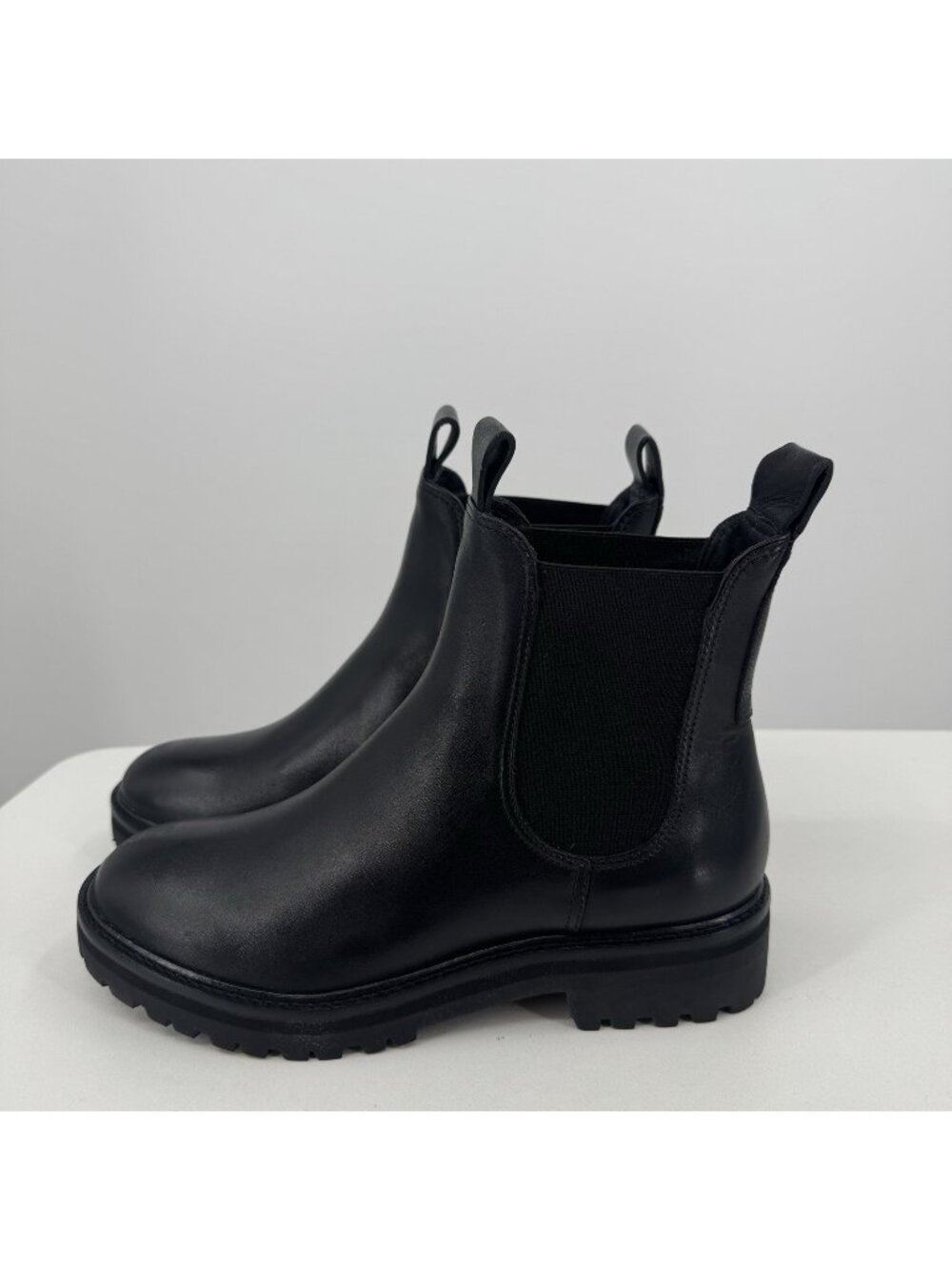 Everlane The Lug Chelsea Boot in Black sz 8 Women's Leather Ankle Chunky Sole